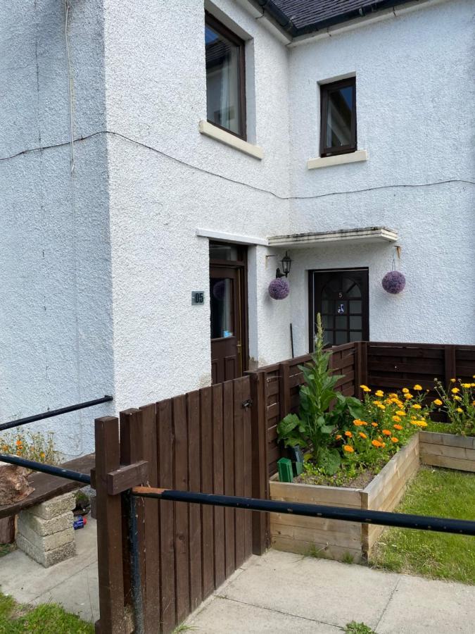 No 5 Newly Refurbished 4 Bedroom House Cononbridge Екстериор снимка
