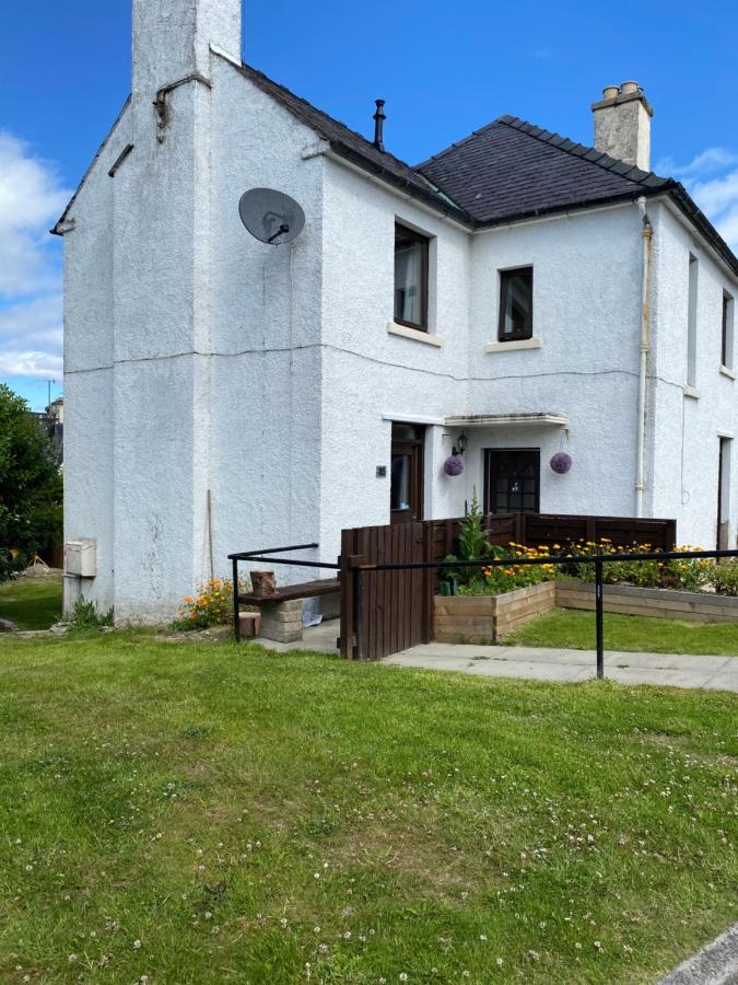 No 5 Newly Refurbished 4 Bedroom House Cononbridge Екстериор снимка