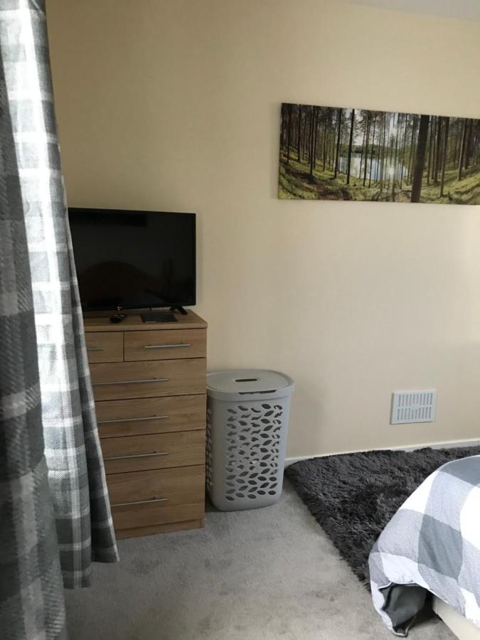 No 5 Newly Refurbished 4 Bedroom House Cononbridge Екстериор снимка